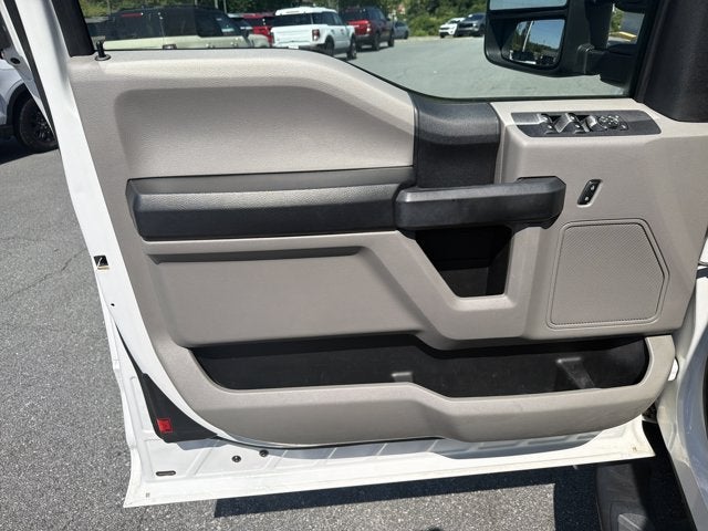 2017 Ford Super Duty F-350 SRW Base