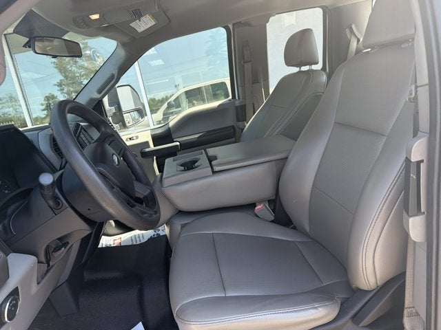 2017 Ford Super Duty F-350 SRW Base