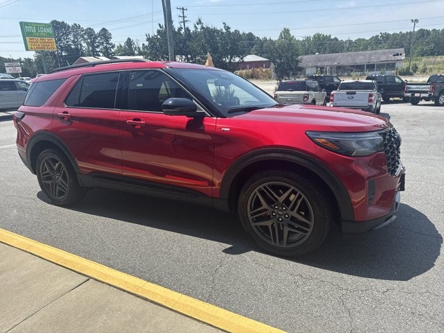 2025 Ford Explorer ST-Line