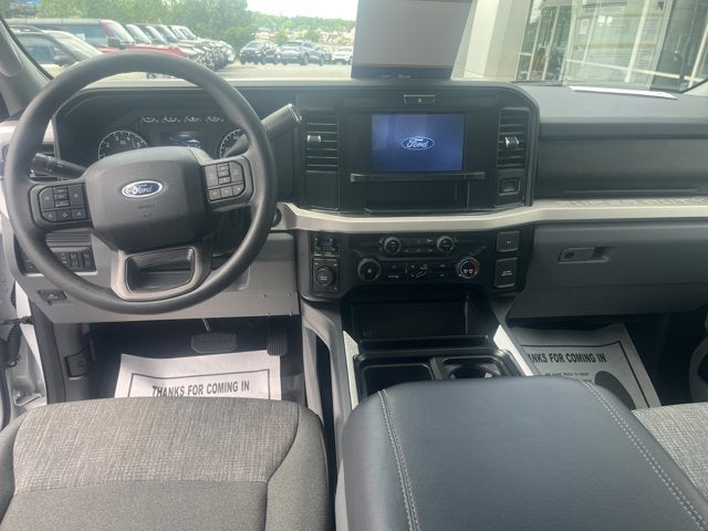 2025 Ford Super Duty F-350 DRW XLT 4x4 SD Crew Cab 8 ft. box 176 in. WB DRW