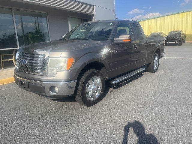 2011 Ford F-150 XL 4x2 Super Cab Styleside 6.5 ft. box 145 in. WB