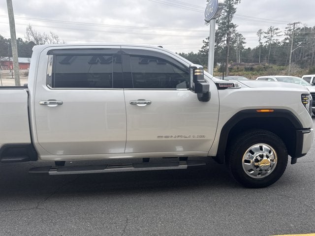 2025 GMC Sierra 3500HD Denali