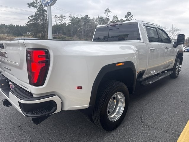 2025 GMC Sierra 3500HD Denali