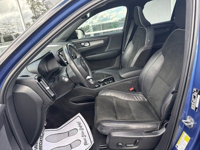 2021 Volvo XC40 R-Design