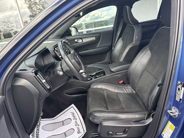 2021 Volvo XC40 R-Design