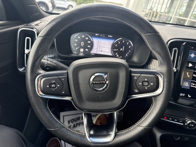 2021 Volvo XC40 R-Design