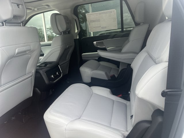 2027 Ford Expedition Max MAX Platinum