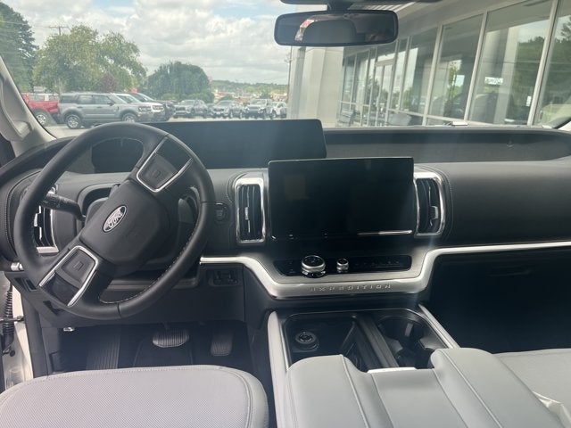 2027 Ford Expedition Max MAX Platinum