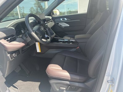 2026 Ford Explorer Platinum™