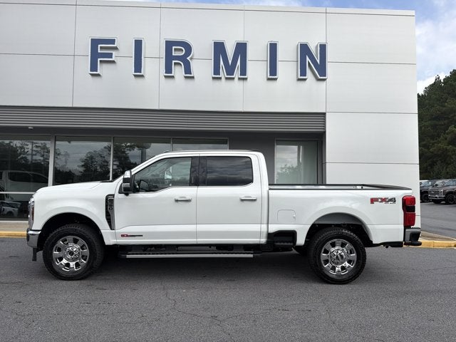 2027 Ford Super Duty F-350 SRW F-350® Lariat®
