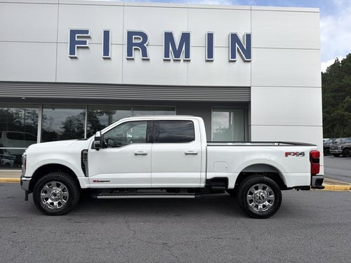2027 Ford Super Duty F-350 SRW F-350® Lariat®