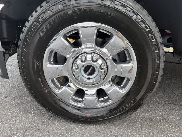 2027 Ford Super Duty F-350 SRW F-350® Lariat®