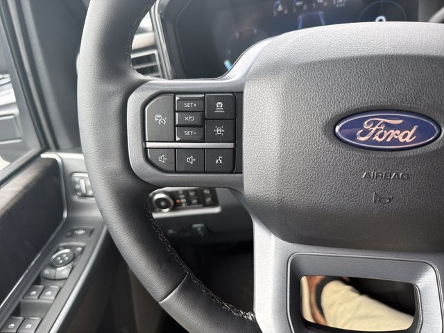 2027 Ford F-350SD Lariat