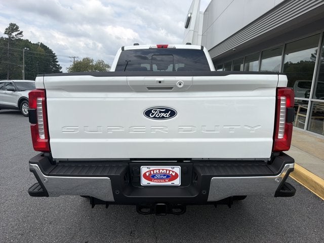 2027 Ford Super Duty F-350 SRW F-350® Lariat®
