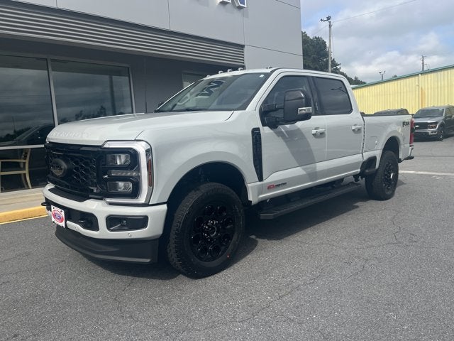 2026 Ford Super Duty F-350 SRW F-350® Lariat®