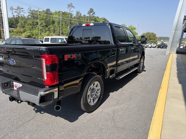 2026 Ford Super Duty F-350 SRW F-350® Lariat®