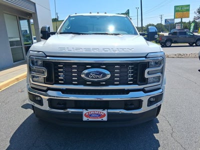 2026 Ford Super Duty F-450 DRW F-450® Lariat®